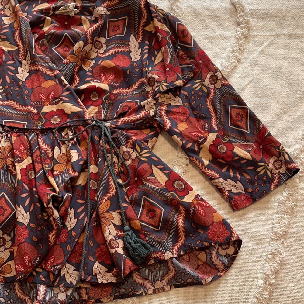 Blouse - Picture 2 of 4